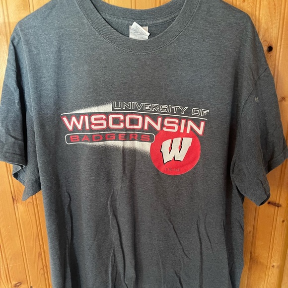 Wisconsin badgers men’s tshirt size L - Picture 1 of 2